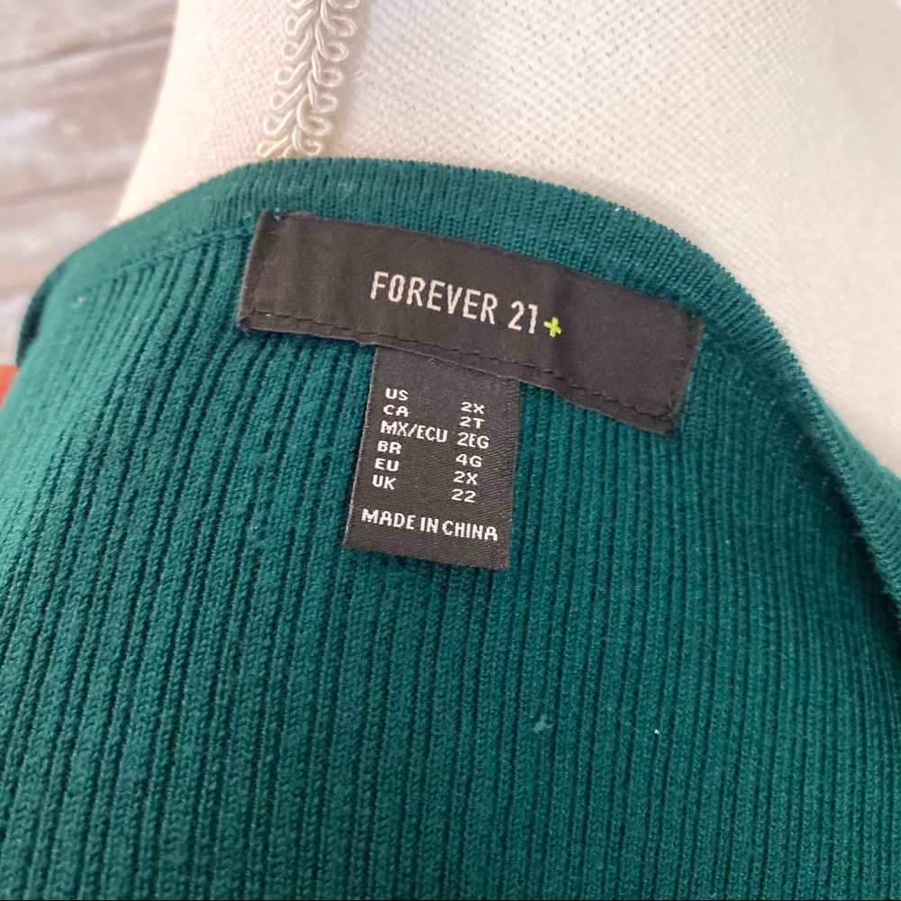 Plus Forest Green Ribbed Dolman Sleeve Sweater - Picture 7 of 12